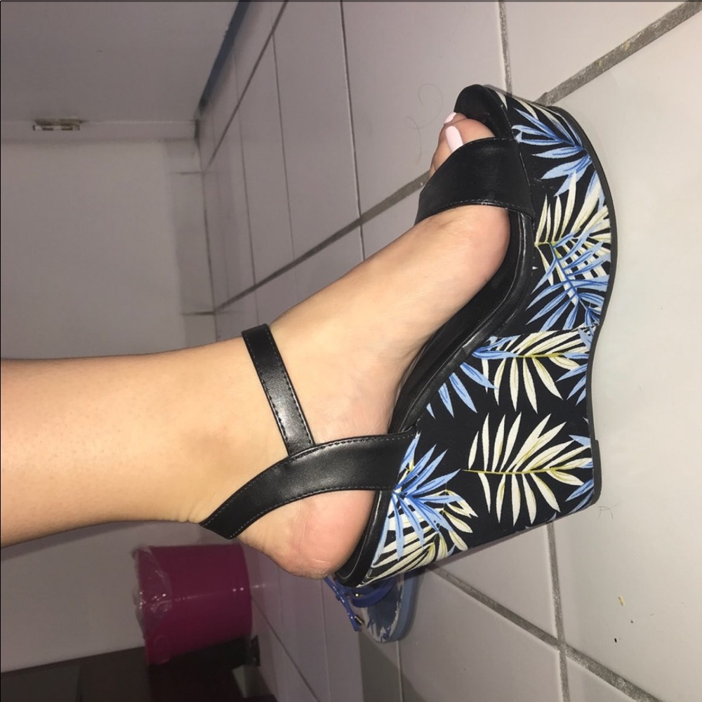 Wedges - Picture 3 of 3